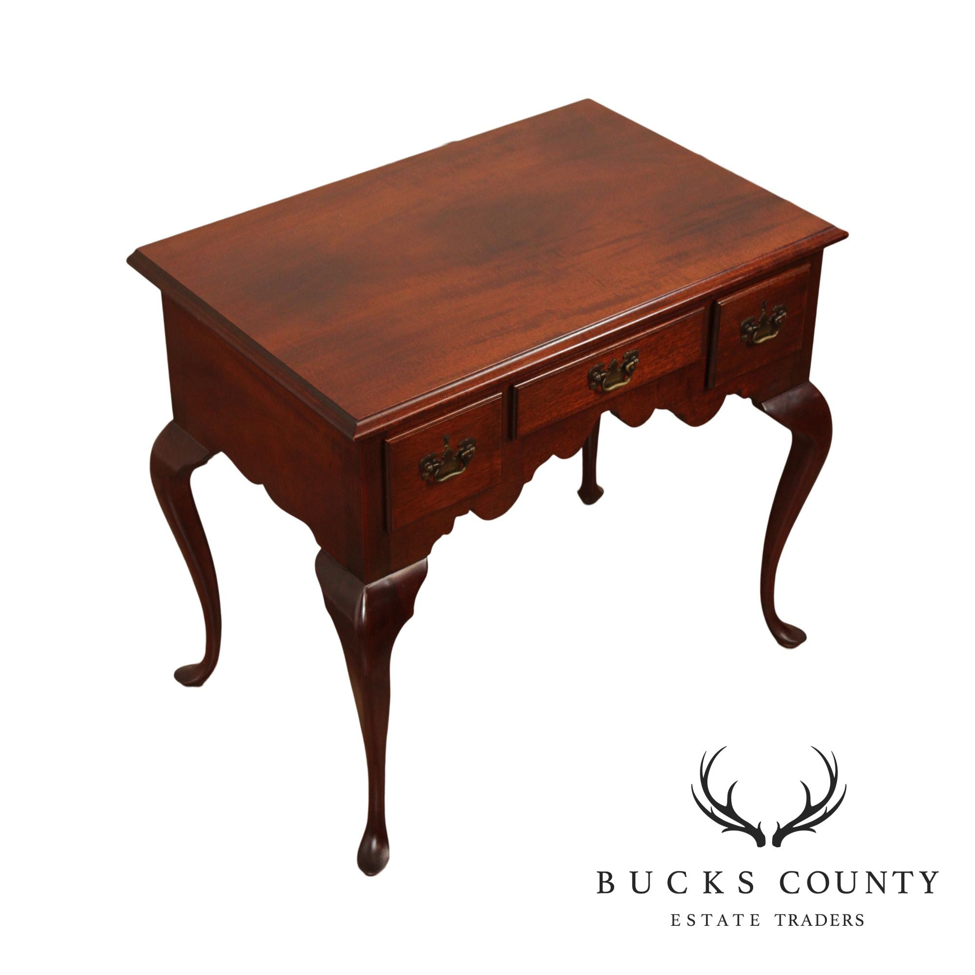 Biggs Queen Anne Style Mahogany 3 Drawer Lowboy Dressing Table