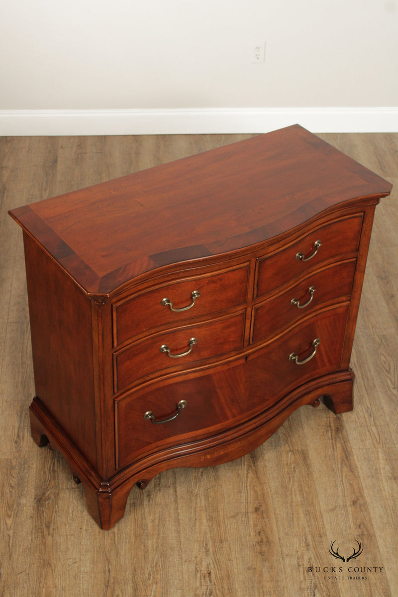 THOMASVILLE 'IRVING PARK' MAHOGANY CHEST OF DRAWERS