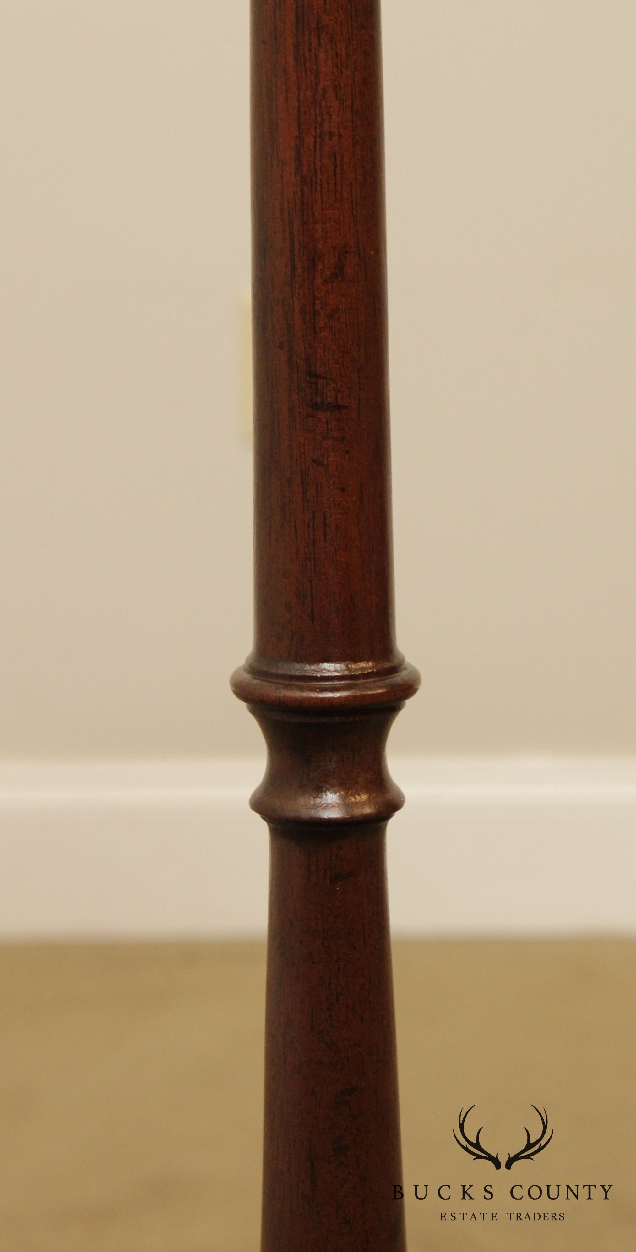 Kittinger Colonial Williamsburg Mahogany Queen Anne Pedestal Candlestand (CW 49)