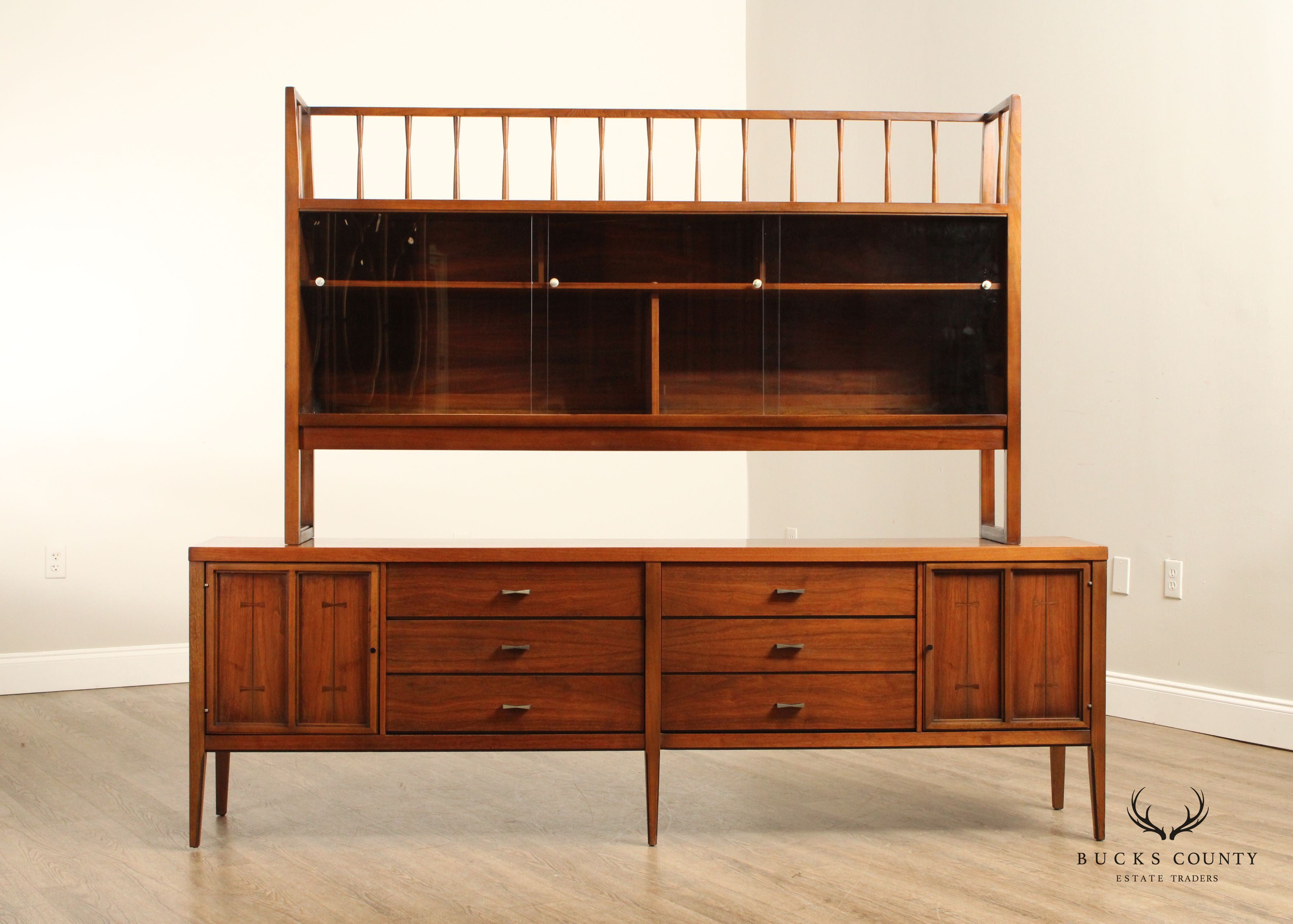 Lane Mid Century Modern Walnut Credenza China Cabinet Bookcase