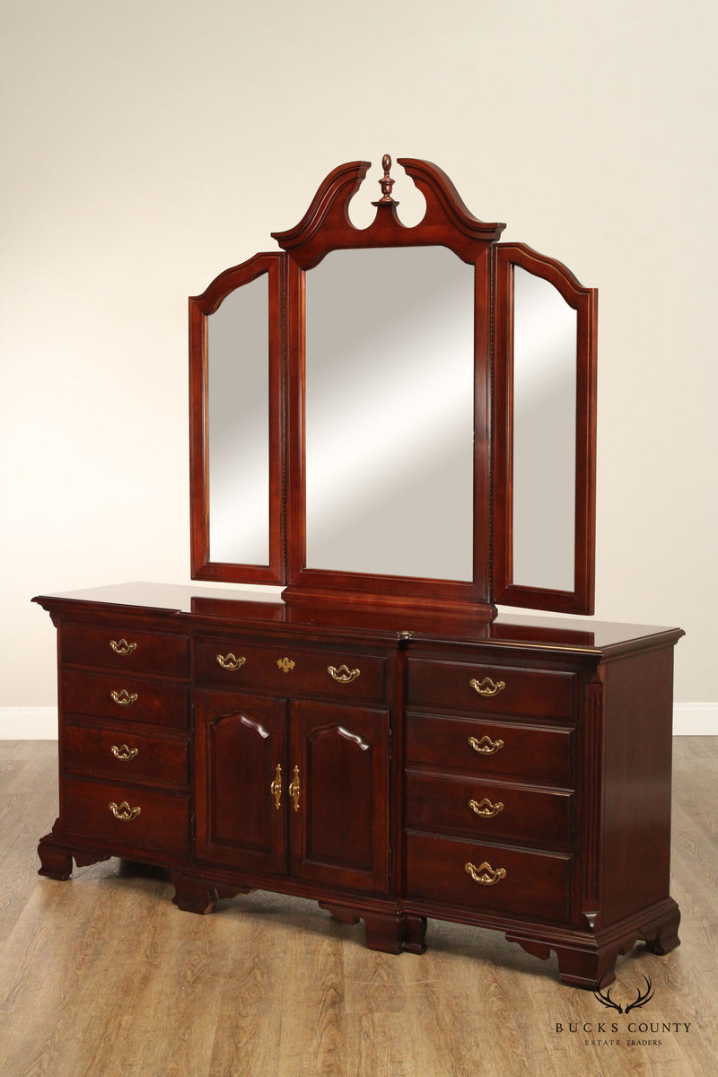 Thomasville Collectors Cherry Dresser with Mirror