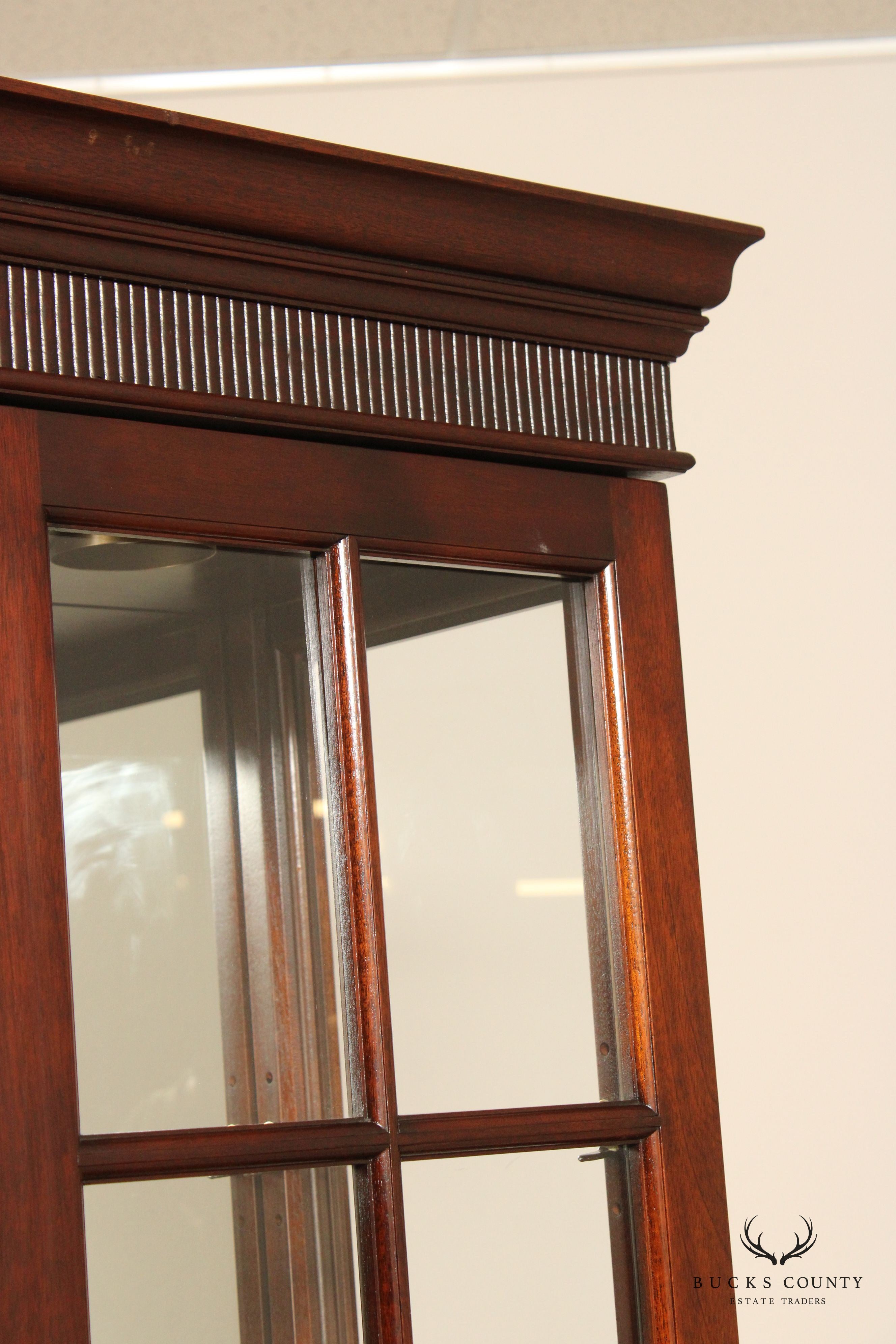 Stickley Traditional Mahogany Curio Display Cabinet