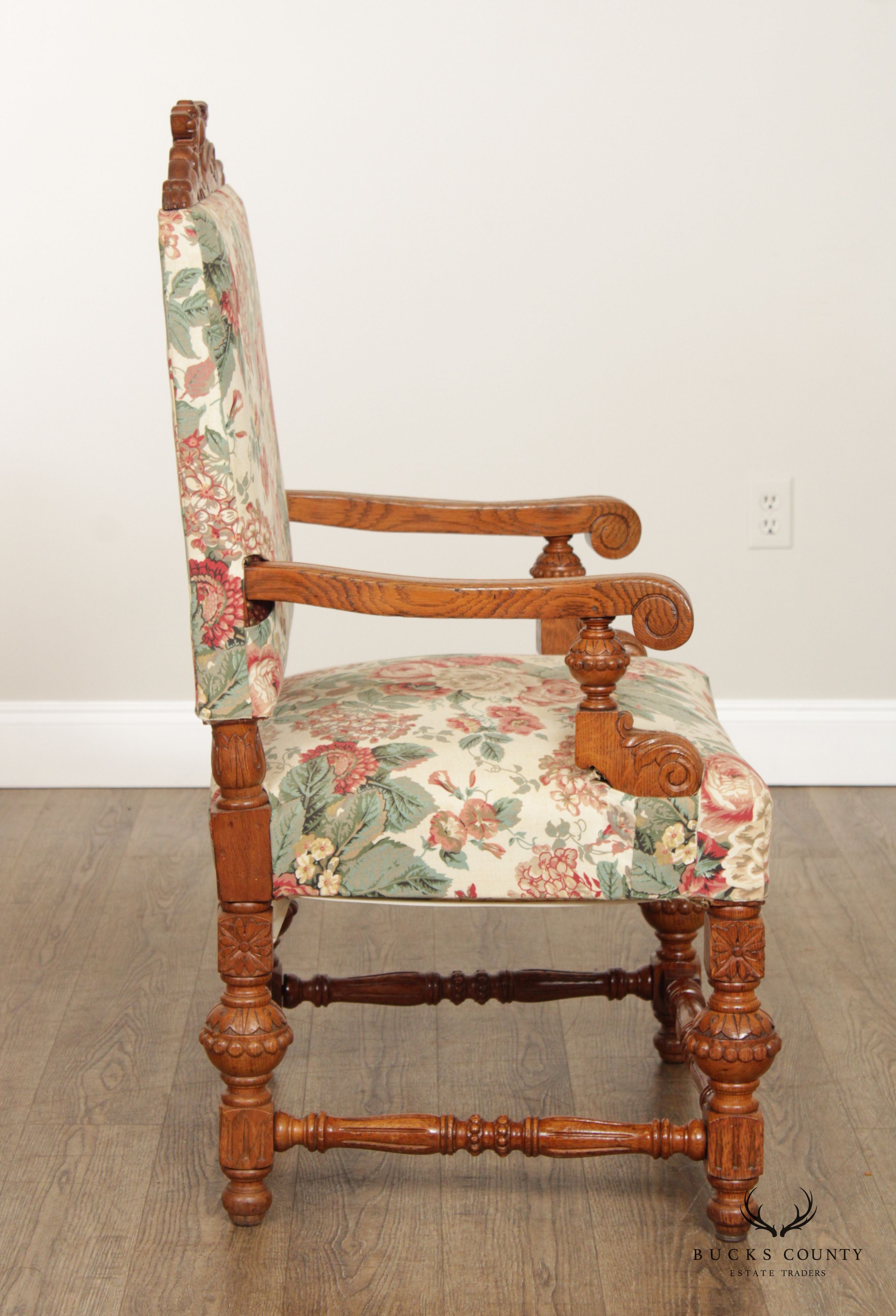 Renaissance Revival Set of Six Carved Oak Dining Chairs