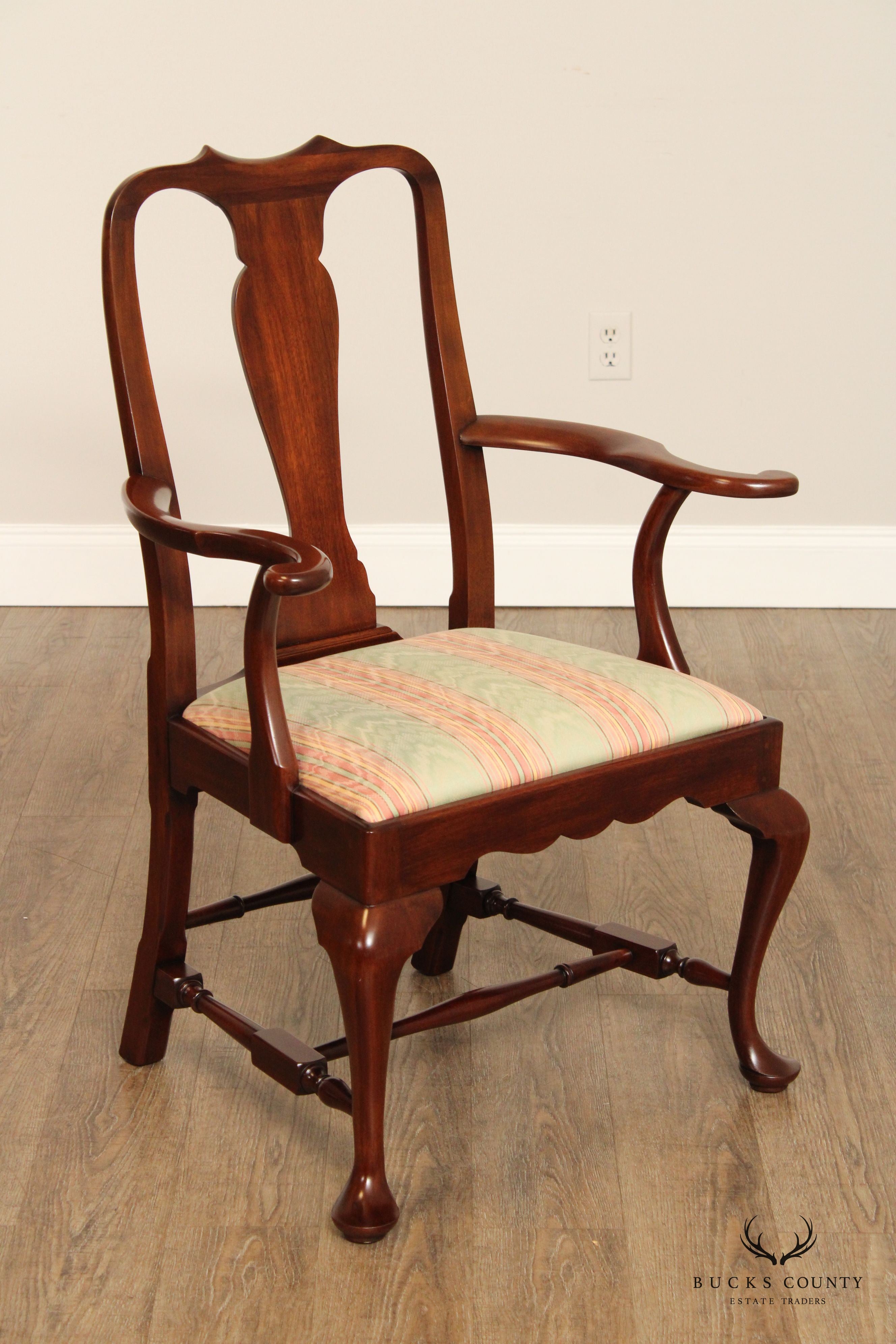 Henkel Harris Queen Anne Set of Six Mahogany Dining Chairs