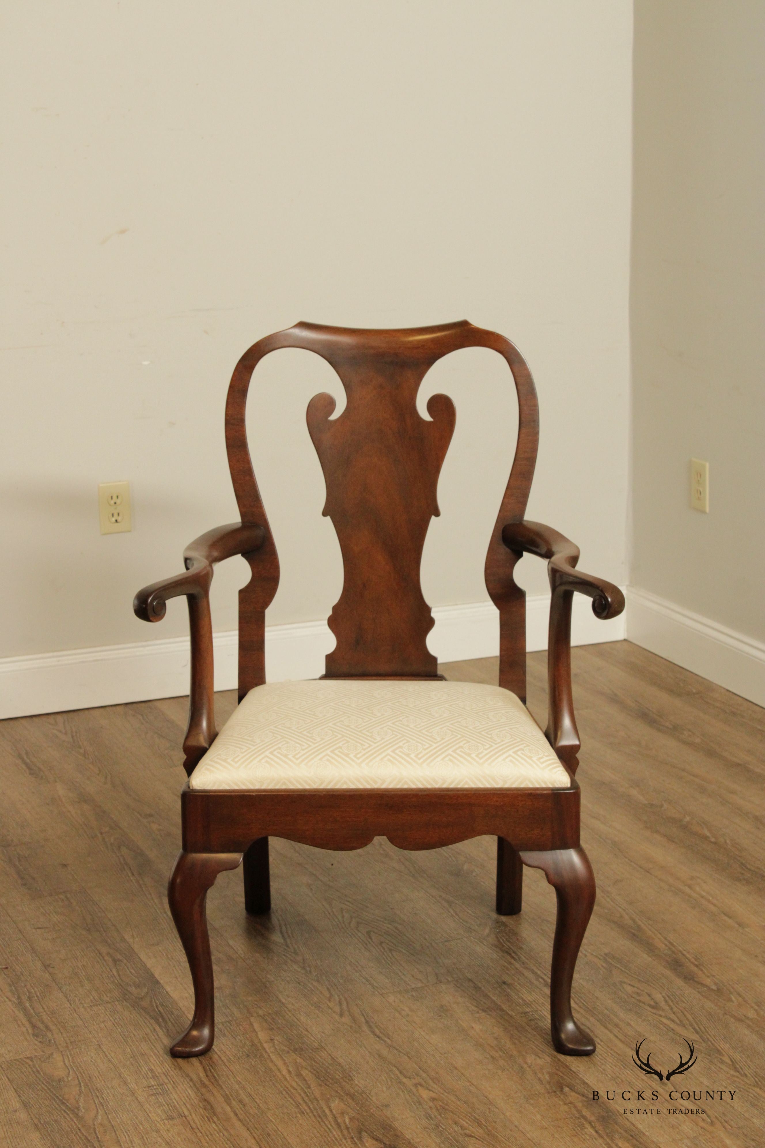 Kittinger Colonial Williamsburg Queen Anne Mahogany Arm Chair