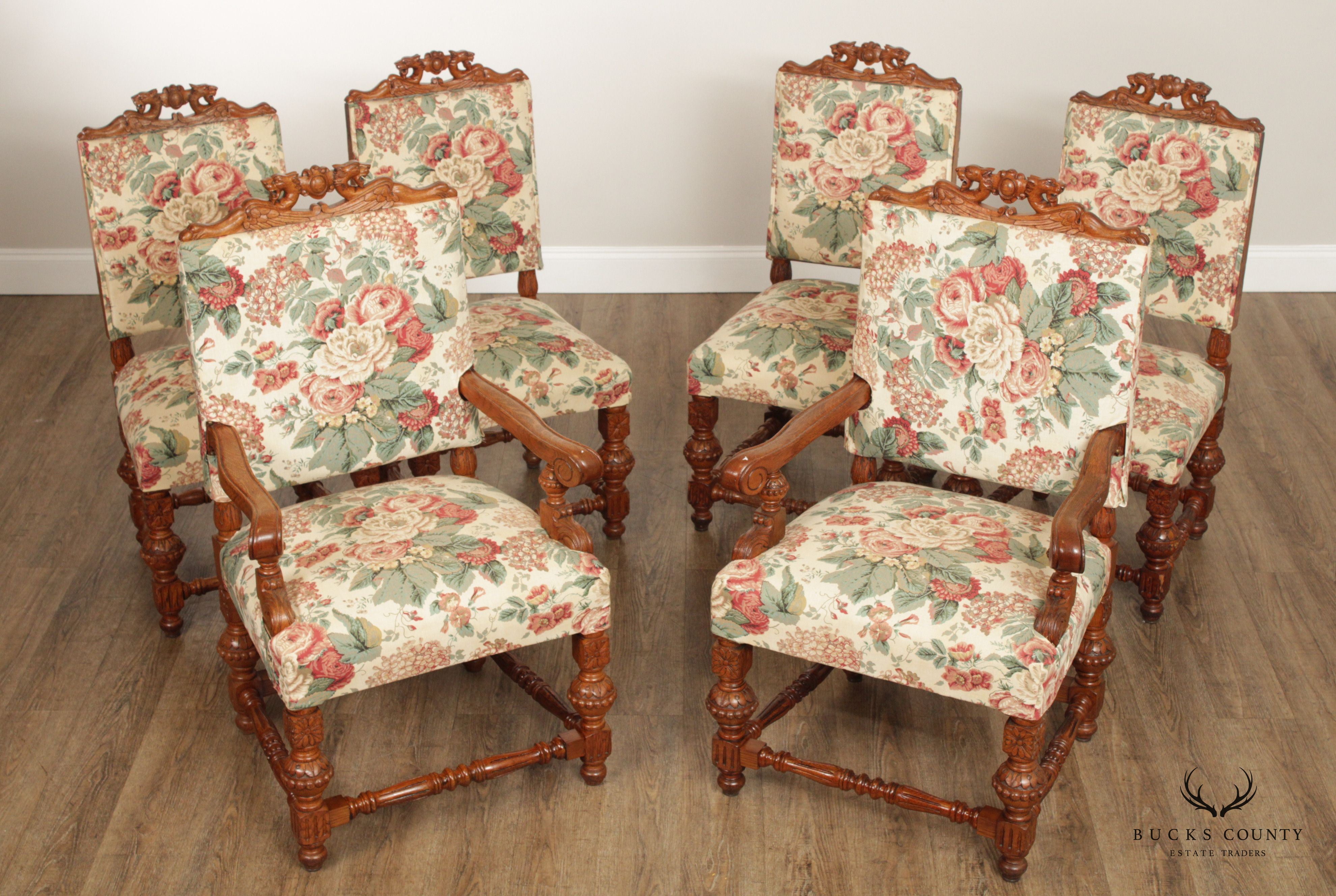 Renaissance Revival Set of Six Carved Oak Dining Chairs