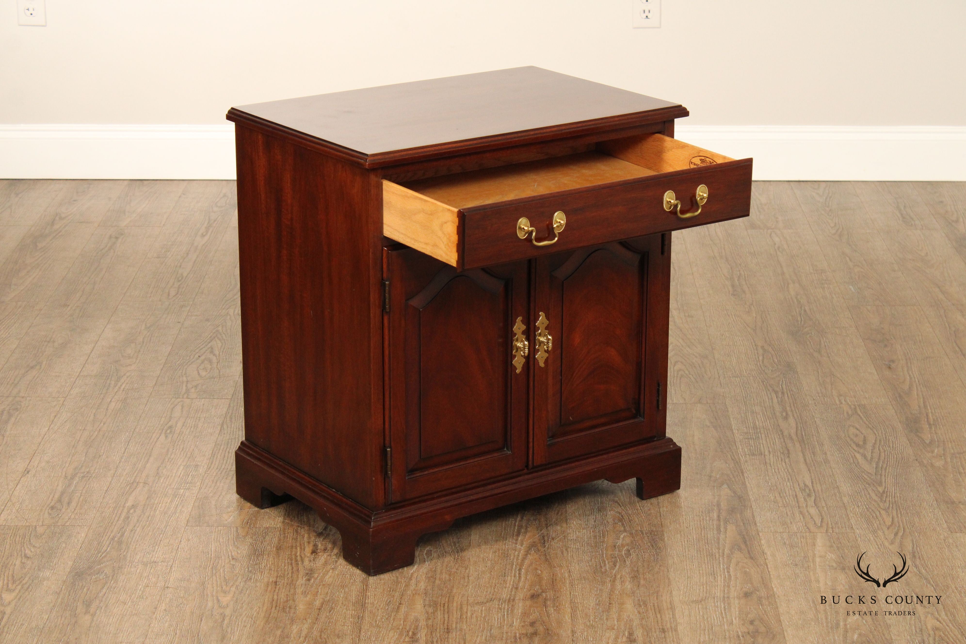 Henkel Harris Chippendale Style Pair of Mahogany Nightstands