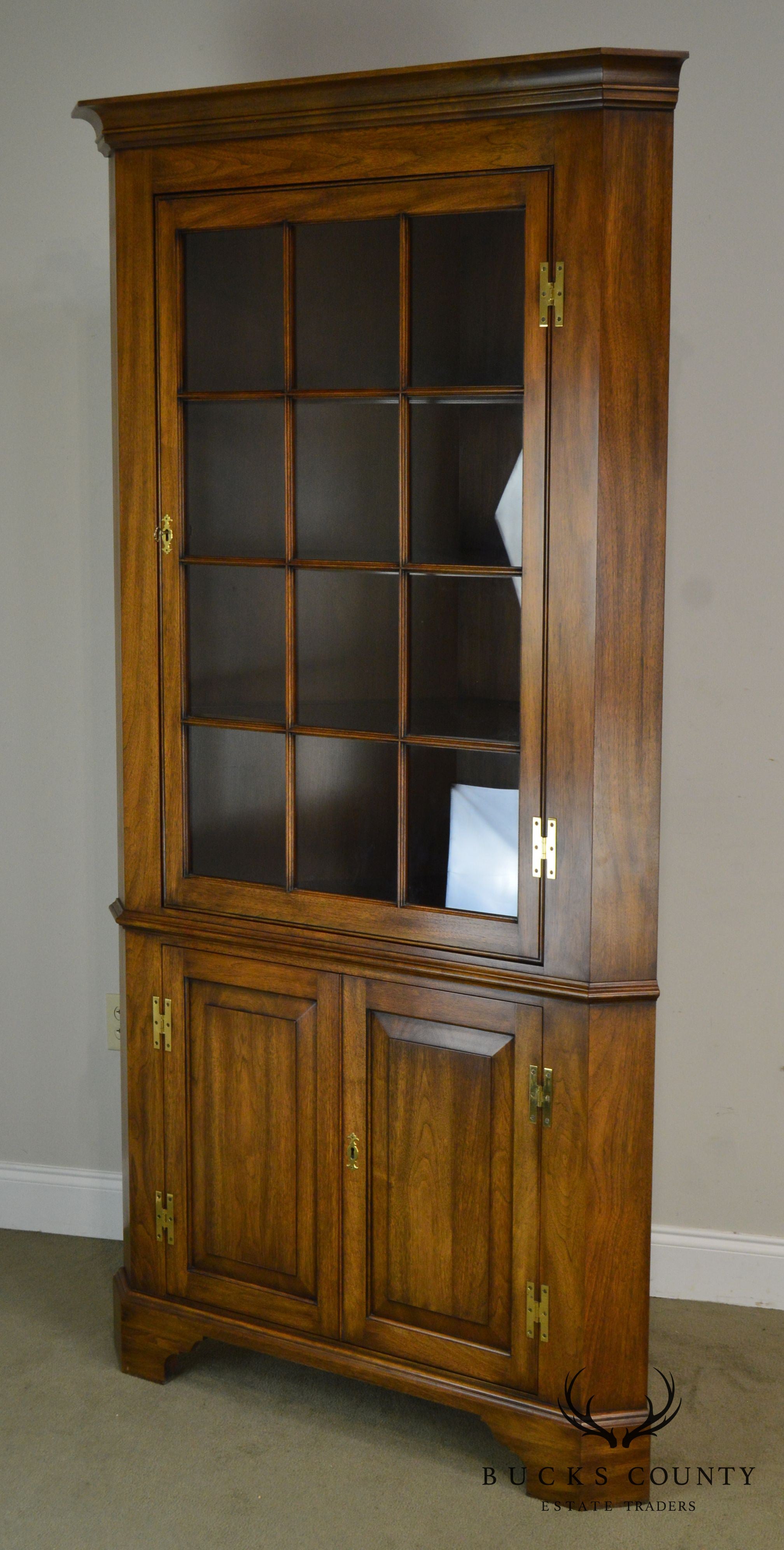 Henkel Harris Solid Walnut Large 12 Pane Corner Cabinet Circa 1994