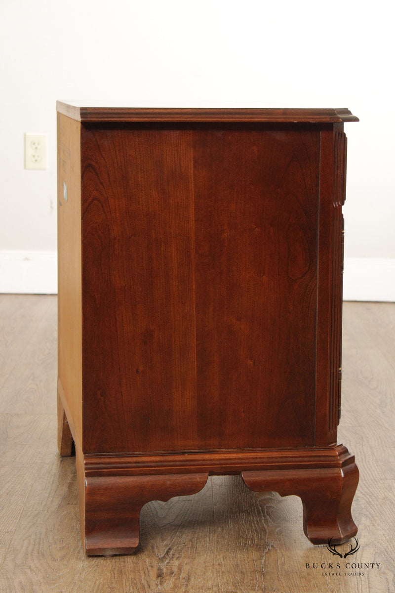 Drexel Heritage Chippendale Style Pair of Vintage Cherry Bedside Cabinet Nightstands