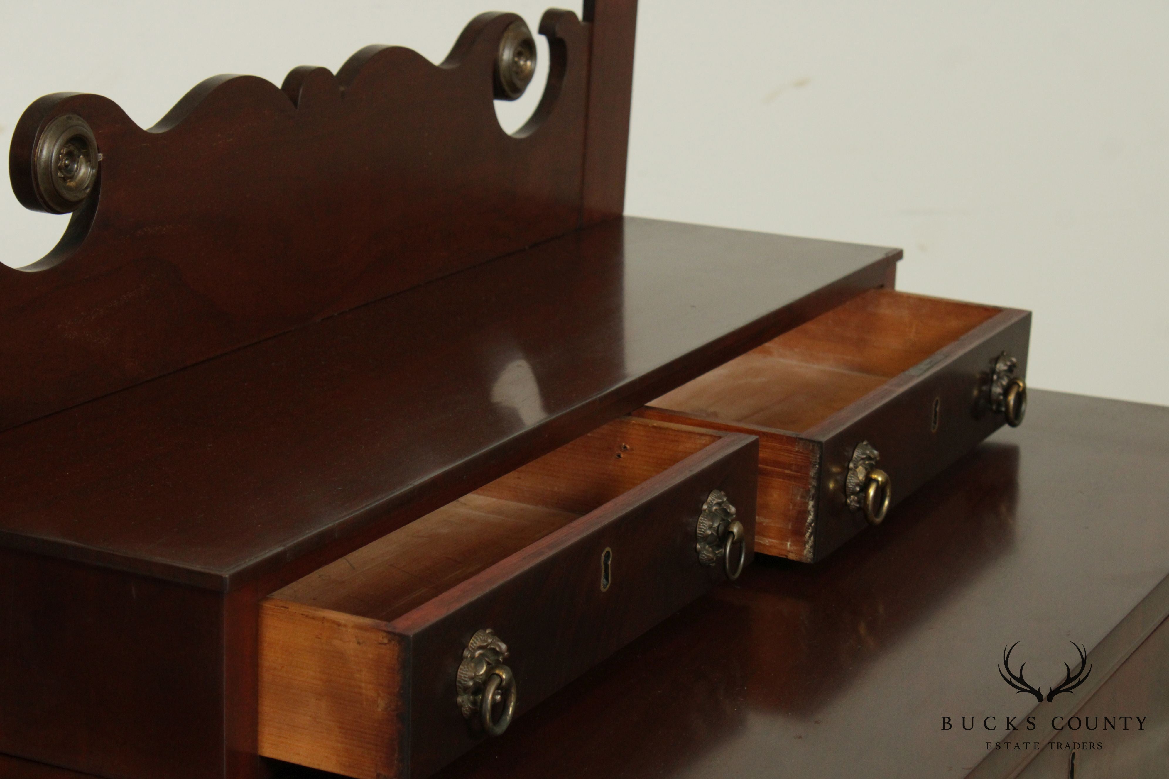 Antique American Federal Mahogany Chest of Drawers