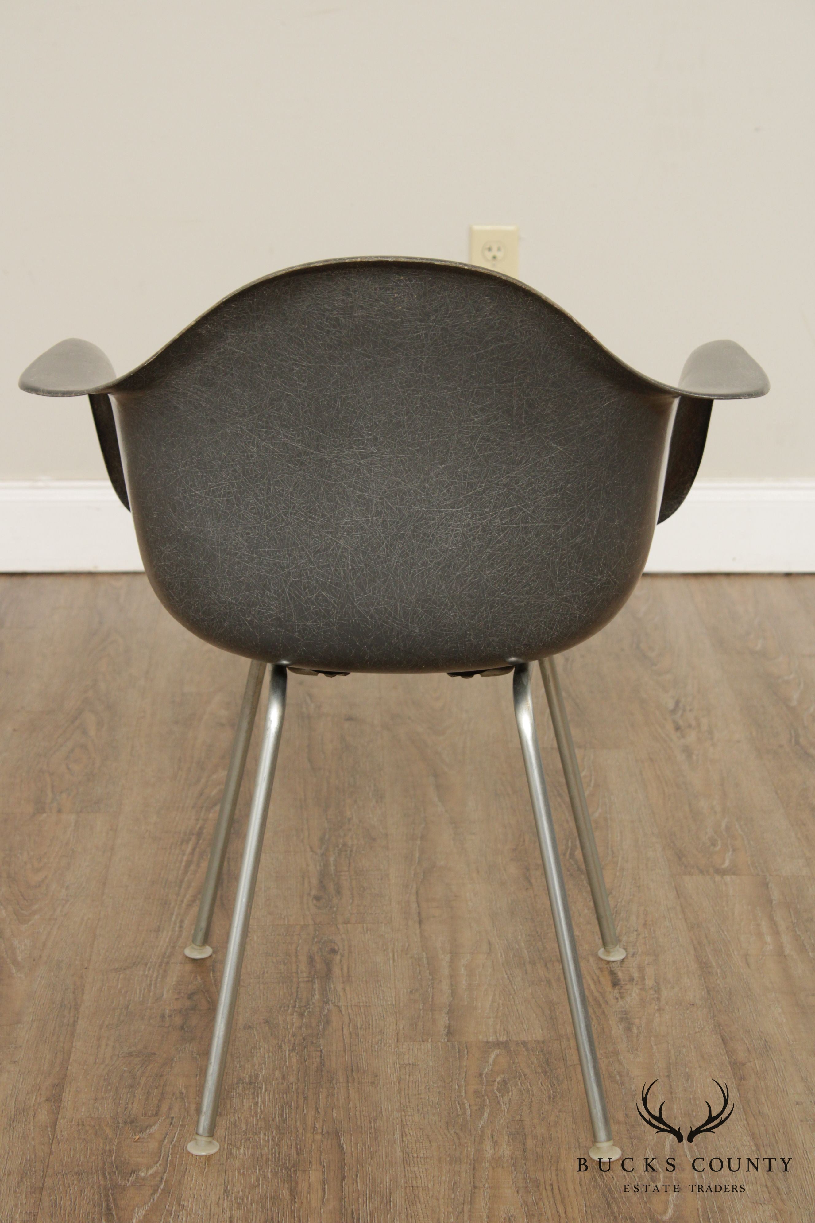 HERMAN MILLER MID CENTURY EAMES SHELL CHAIR