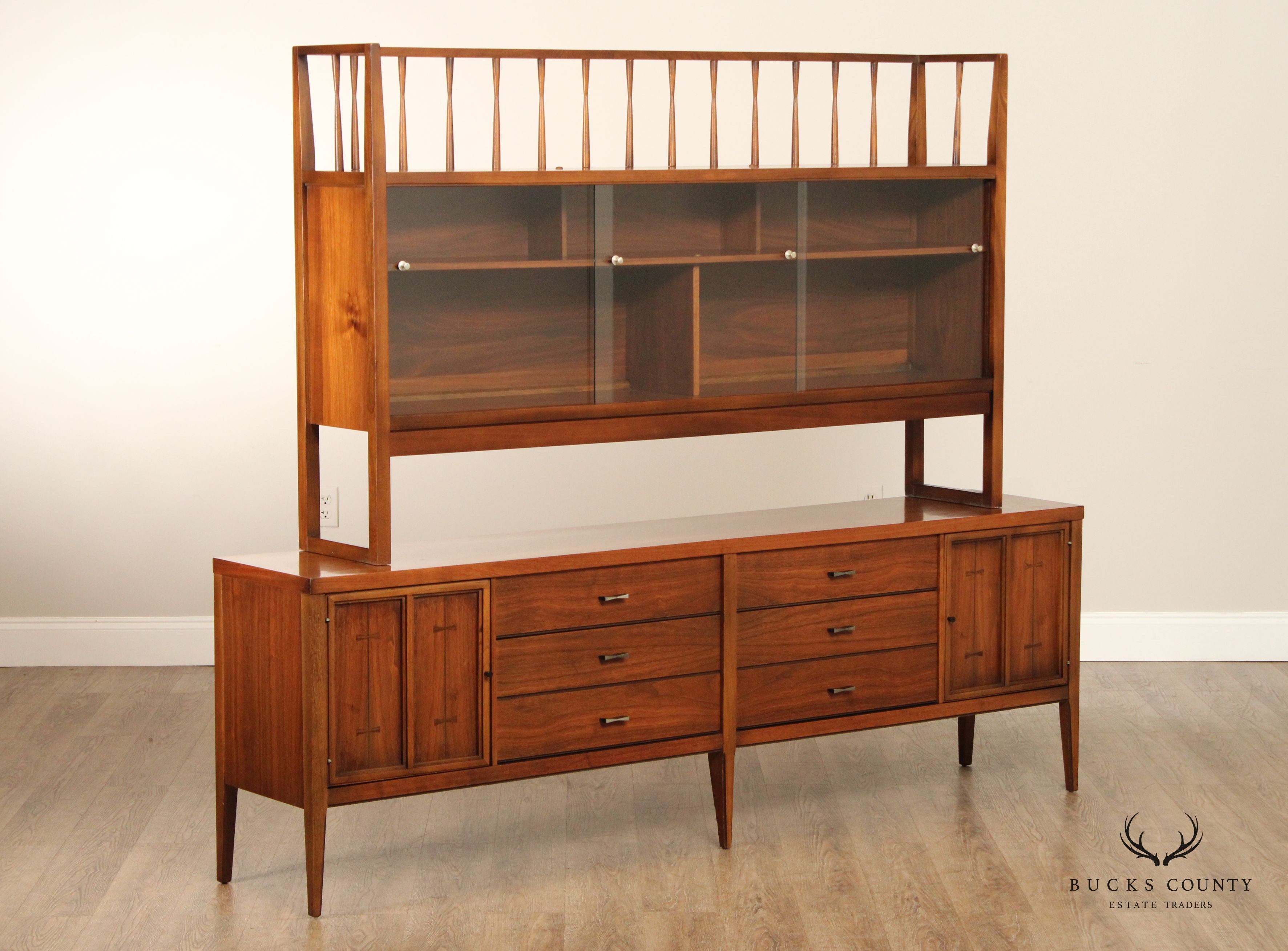 Lane Mid Century Modern Walnut Credenza China Cabinet Bookcase