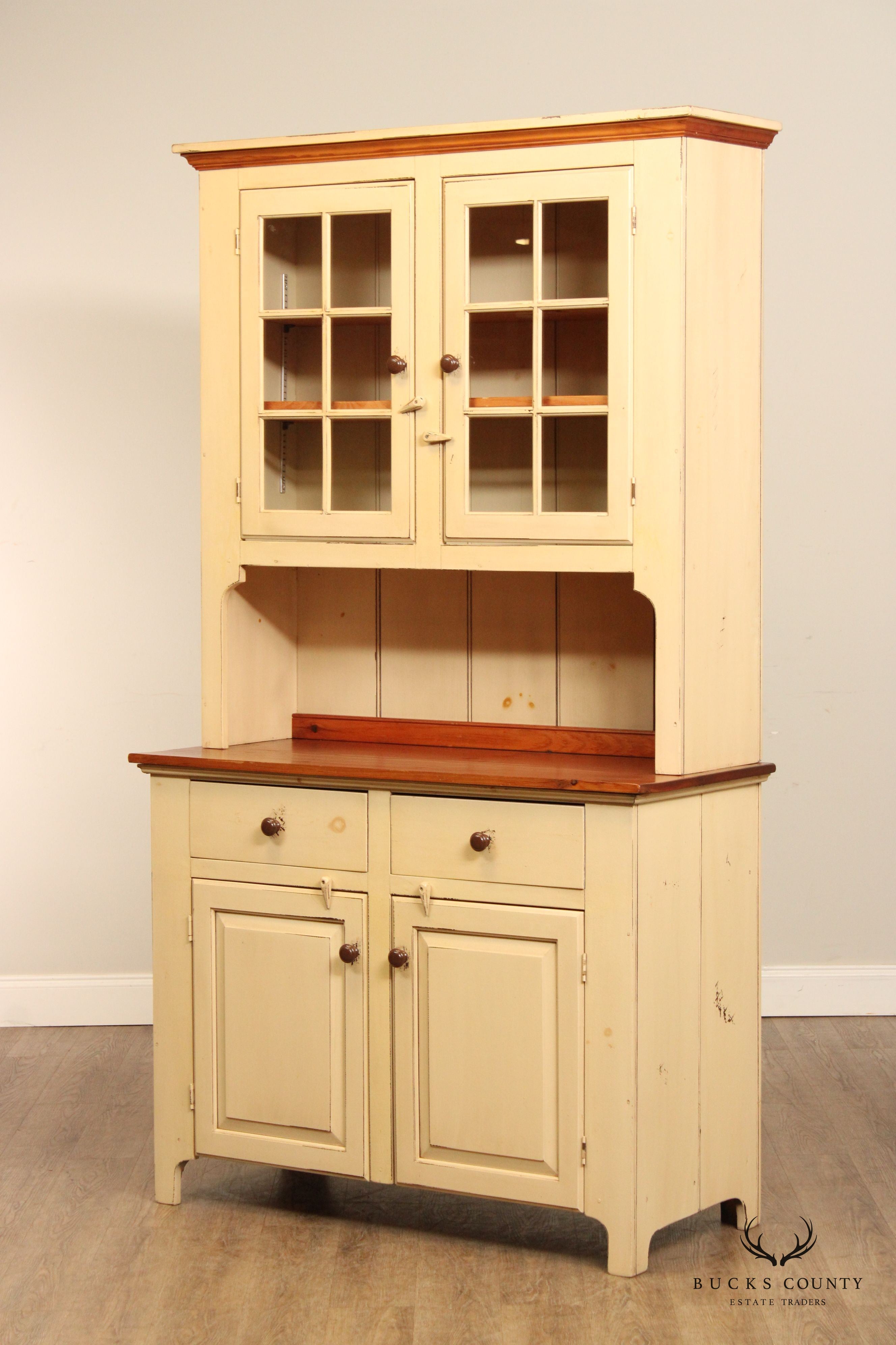 Canaan Cabinetry 'Farm Furniture' Primitive Painted Pine Buffet Cupboard