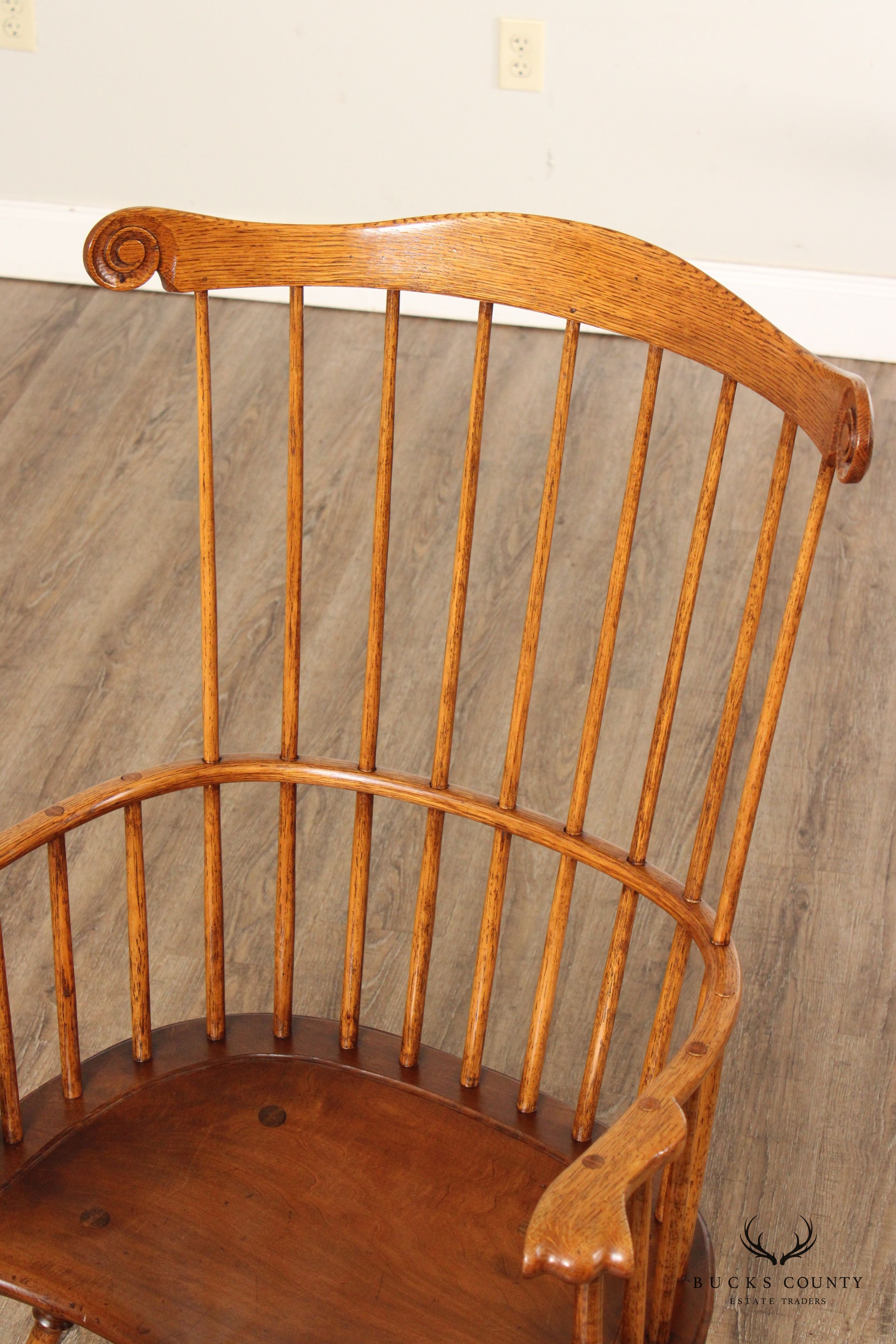 New England Oak and Maple Comb Back Windsor Armchair