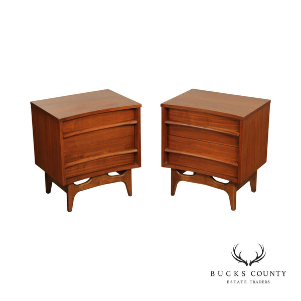 Young Manufacturing Mid Century Modern Pair of Walnut Nightstands