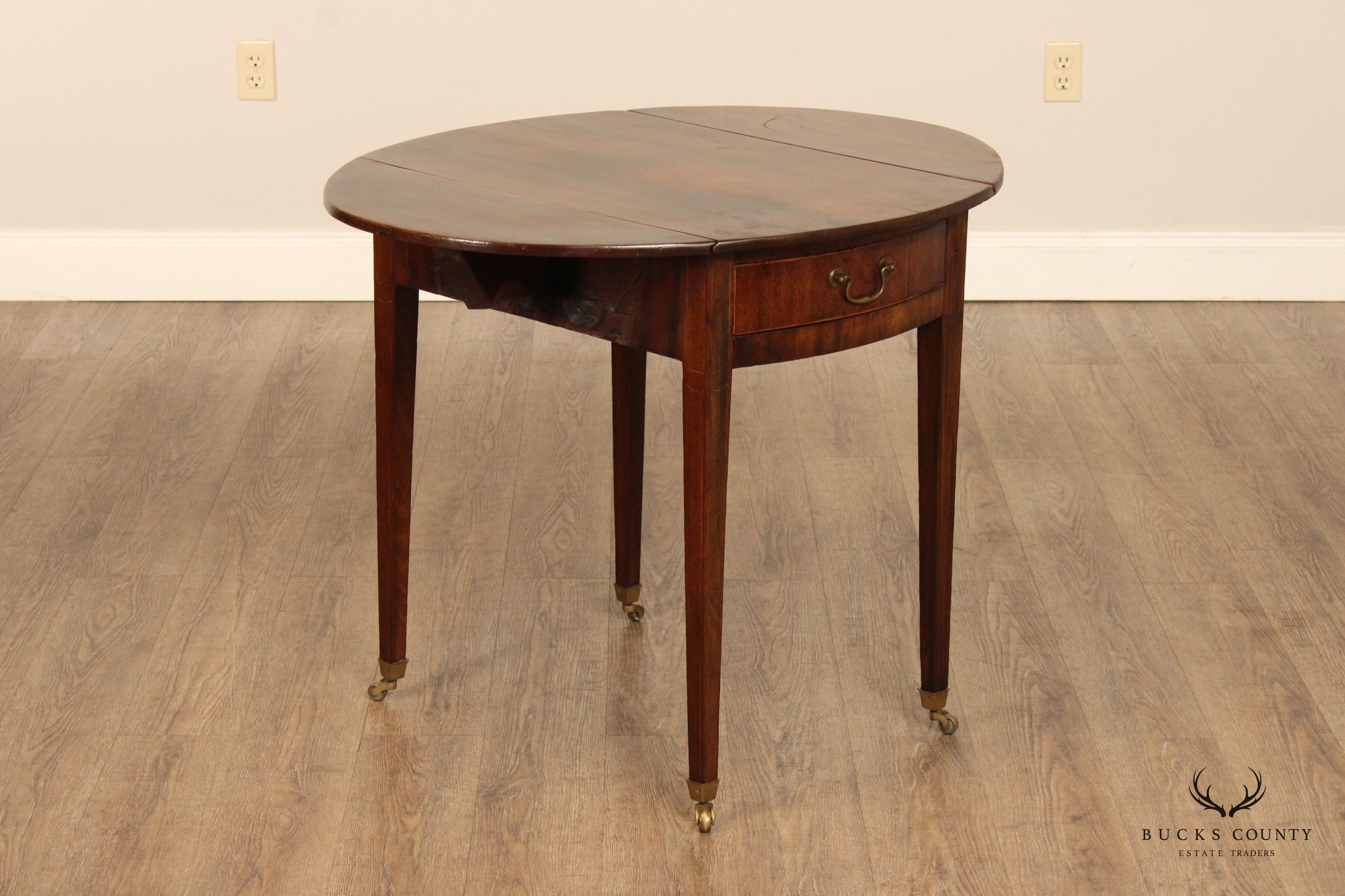 Antique Hepplewhite Mahogany Drop Leaf Pembroke Table