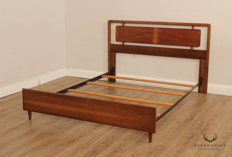 Lane Mid Century Modern Walnut Acclaim Full Size Bed