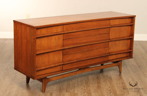 Young Manufacturing Co. Mid Century Modern Walnut Sideboard