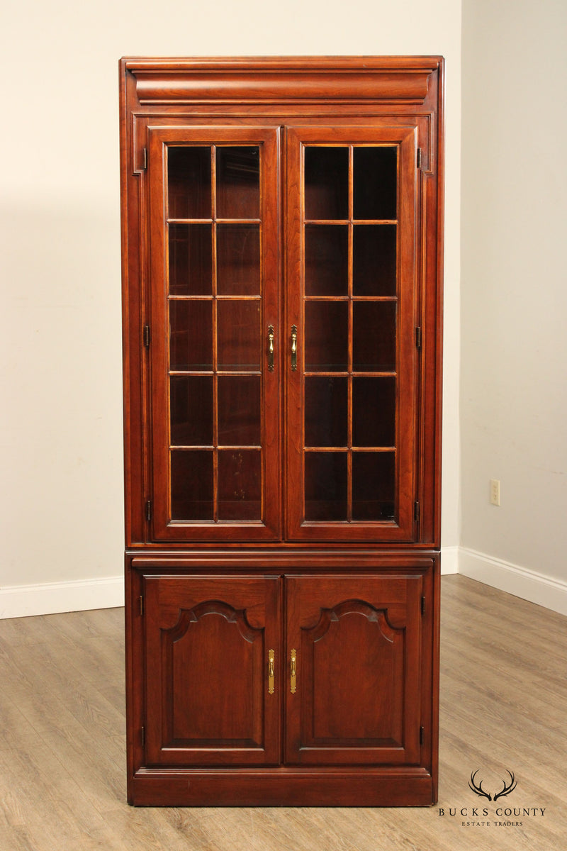 Harden Chippendale Style Pair Cherry Illuminated Display Bookcase Cabinets