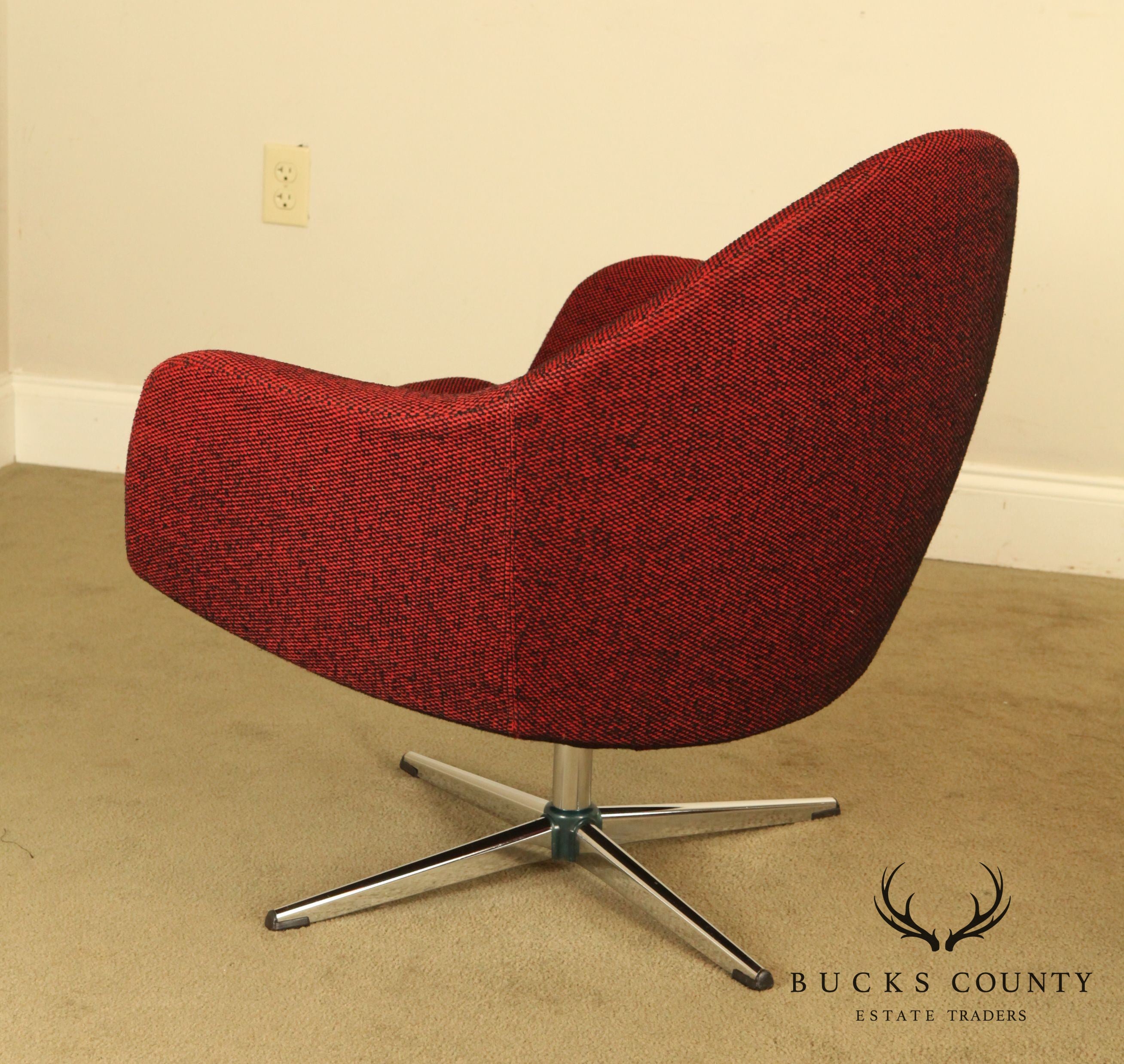 Overman Mid Century Modern Pair Swivel Lounge Chairs