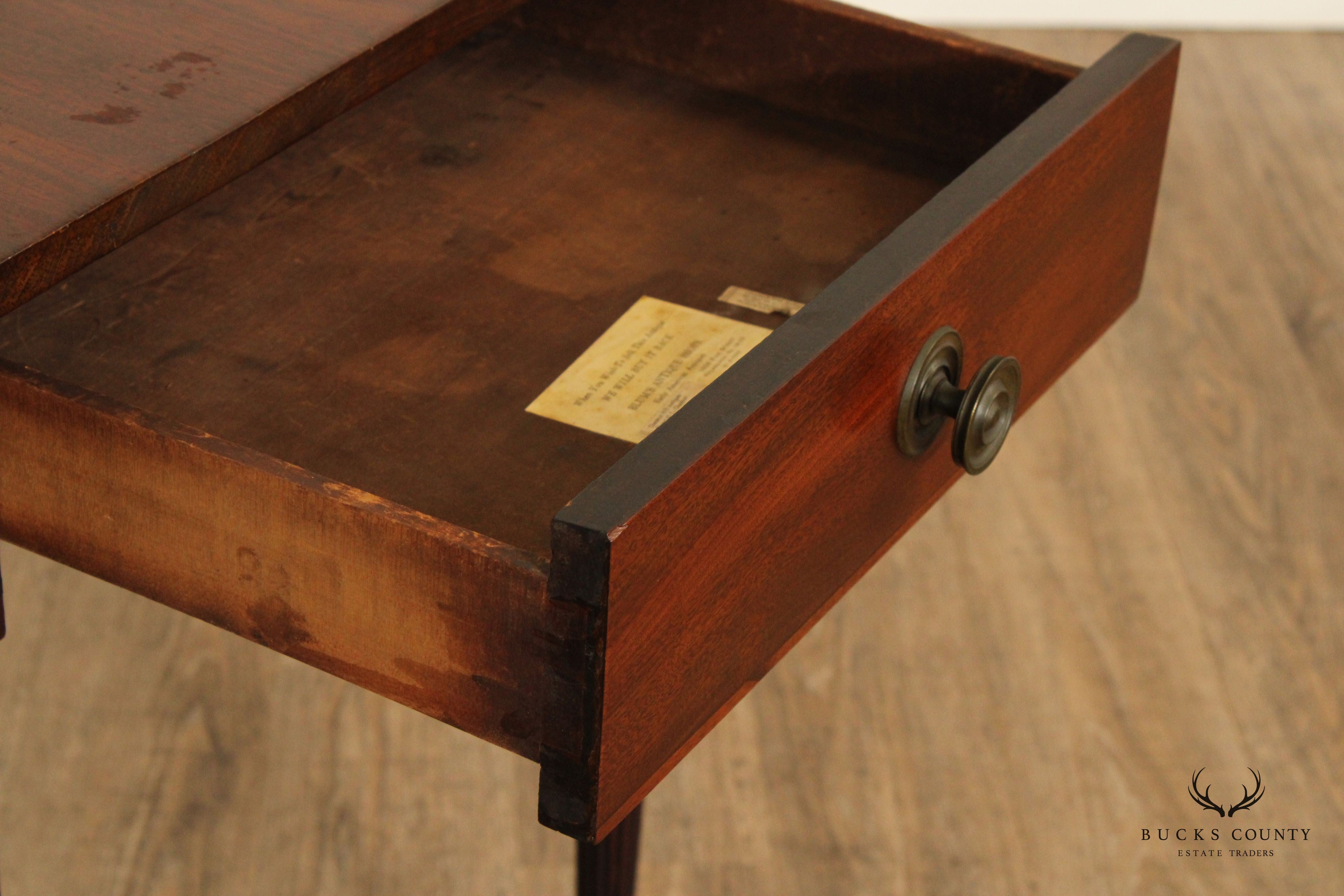 Antique American Federal Period Mahogany Pembroke Side Table