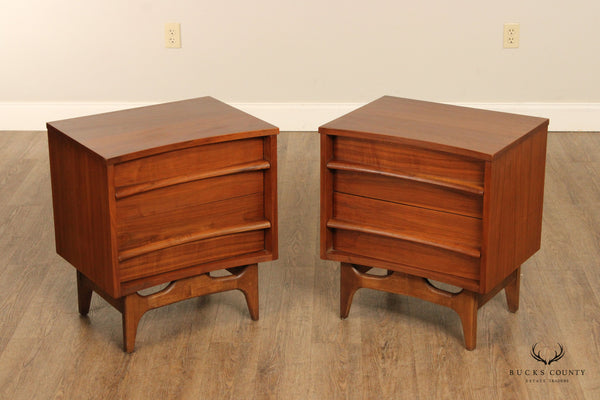Young Manufacturing Mid Century Modern Pair of Walnut Nightstands