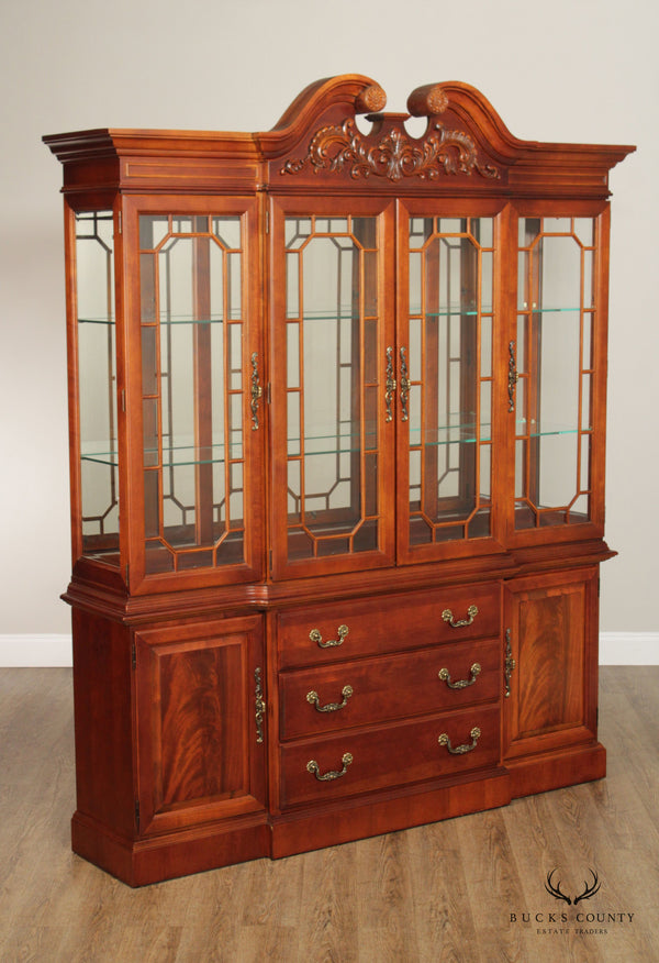 Stanley Chippendale Style Mahogany Breakfront China Cabinet