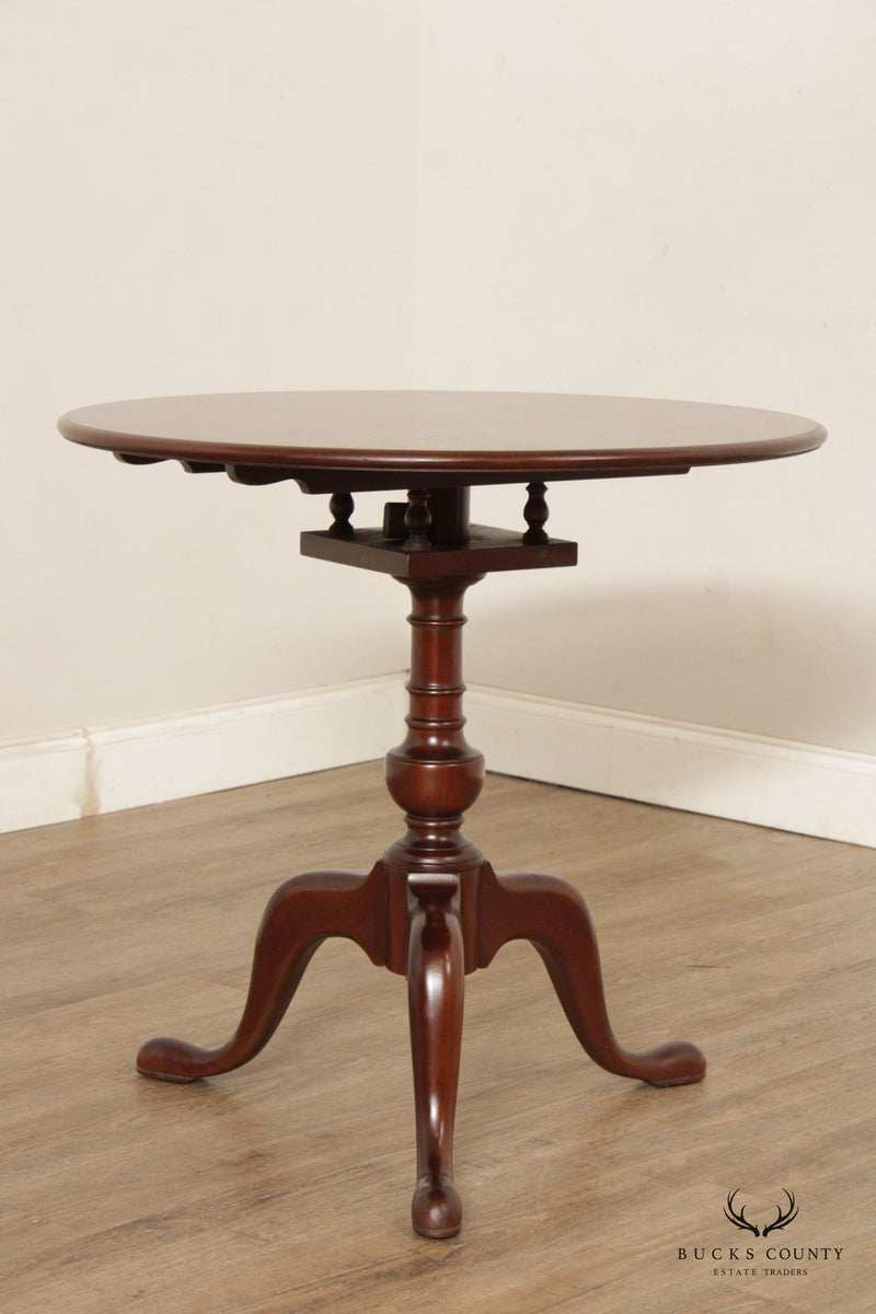 Federal Style Mahogany Round Tilt-Top Tea Table