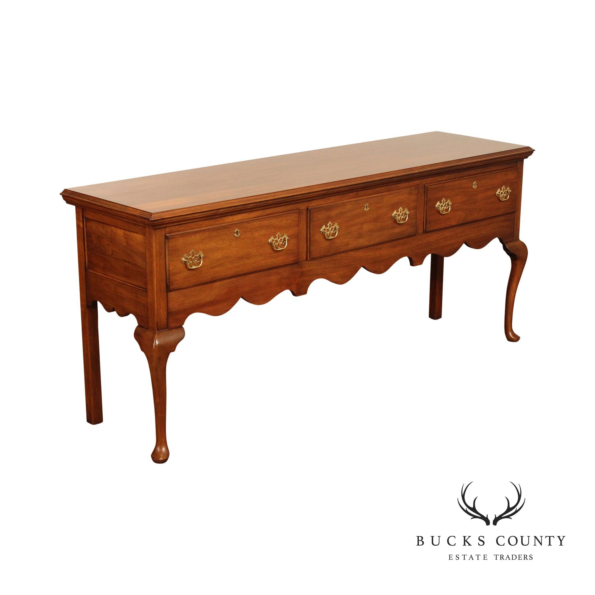 Henkel Harris Queen Anne Style 'Jamestown Colony' Walnut Buffet Sideboard