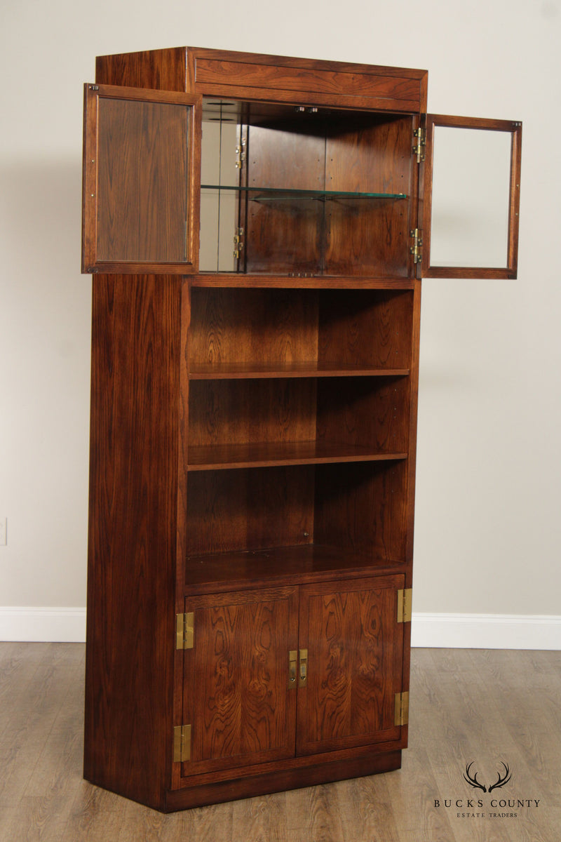 Henredon 'Scene One' Campaign Style Oak Display Bookcase Cabinet Cabinet`