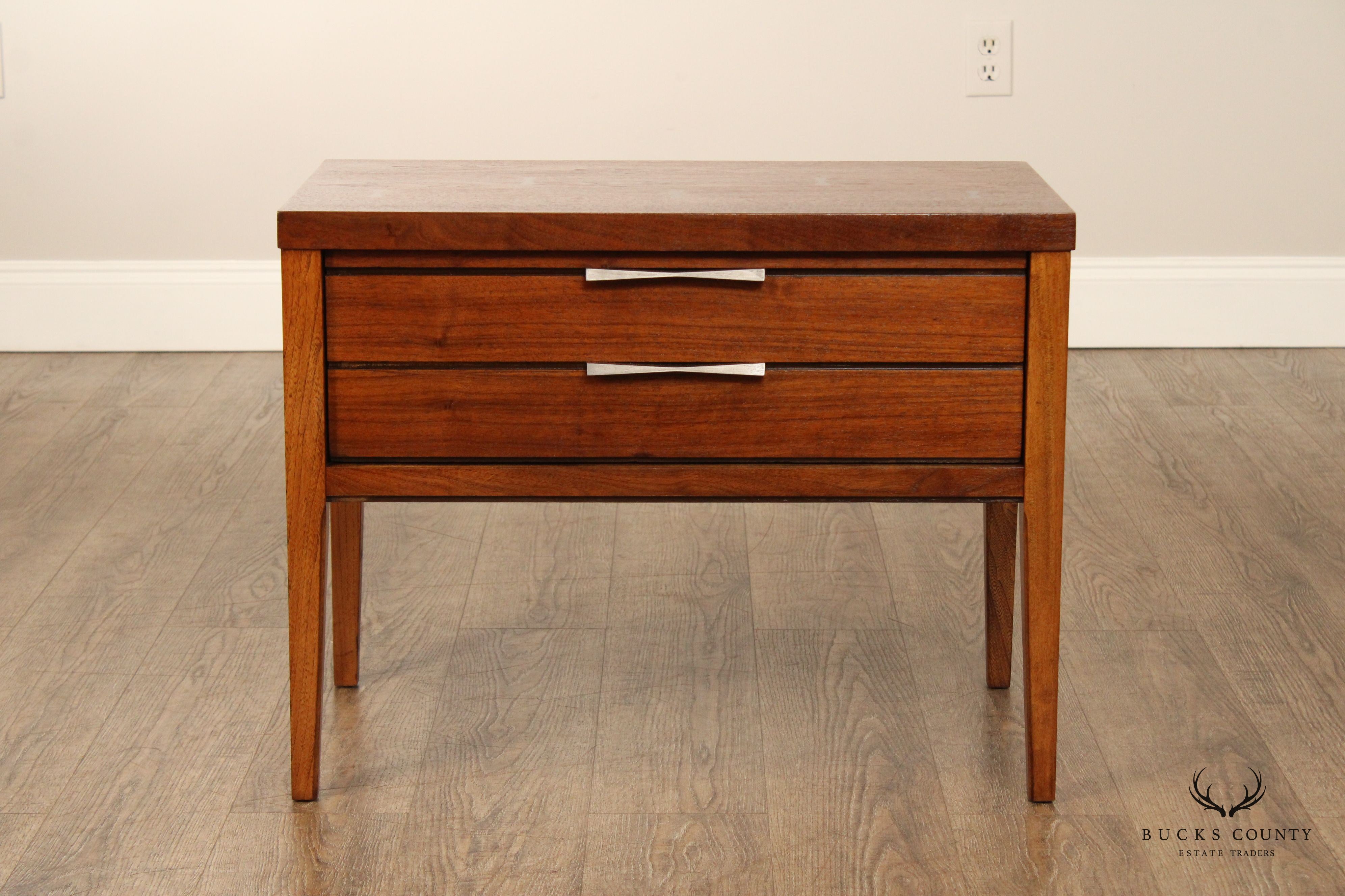 Lane 'Tuxedo' Mid Century Modern Walnut Nightstand