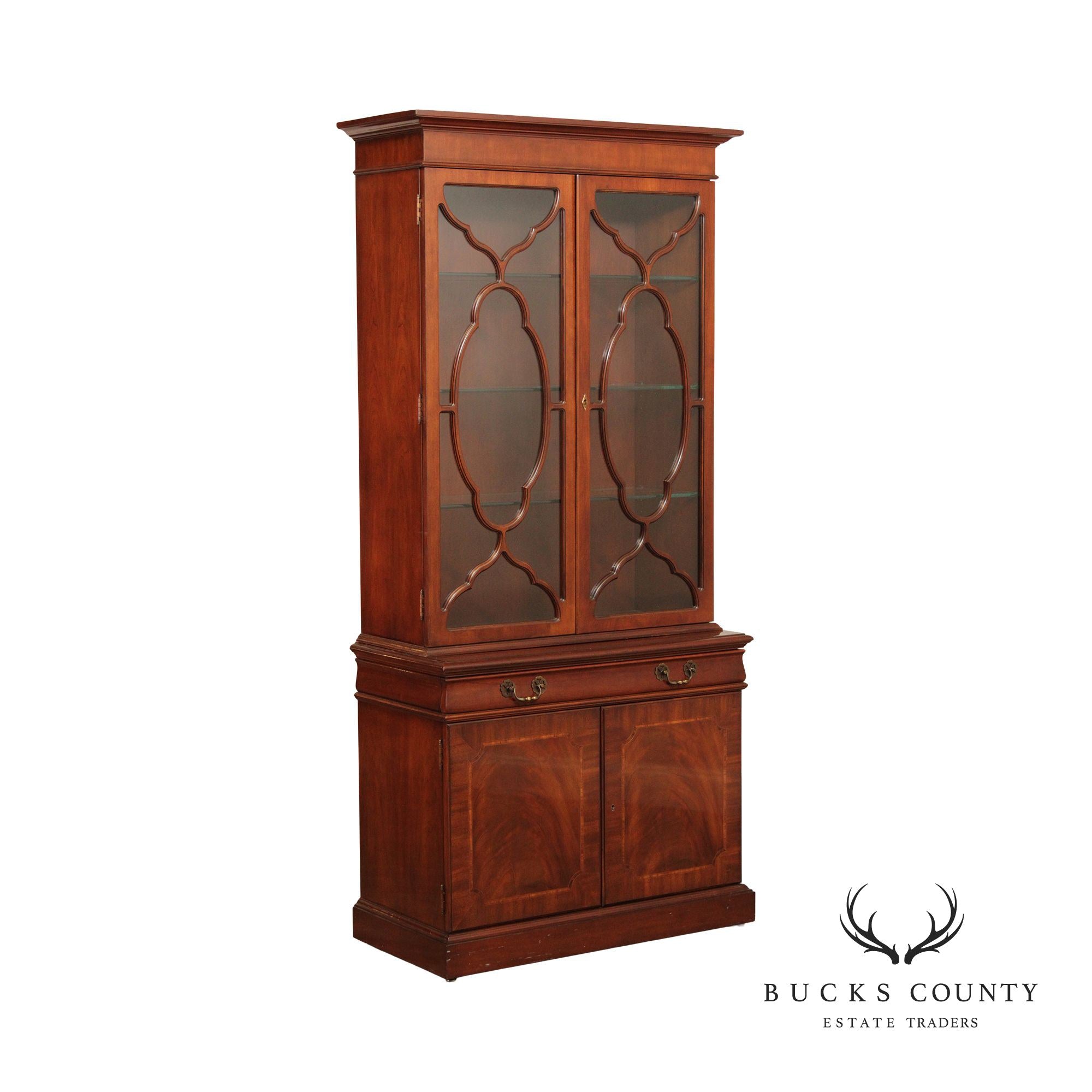 Karges Georgian Style Mahogany Illuminated China Cabinet