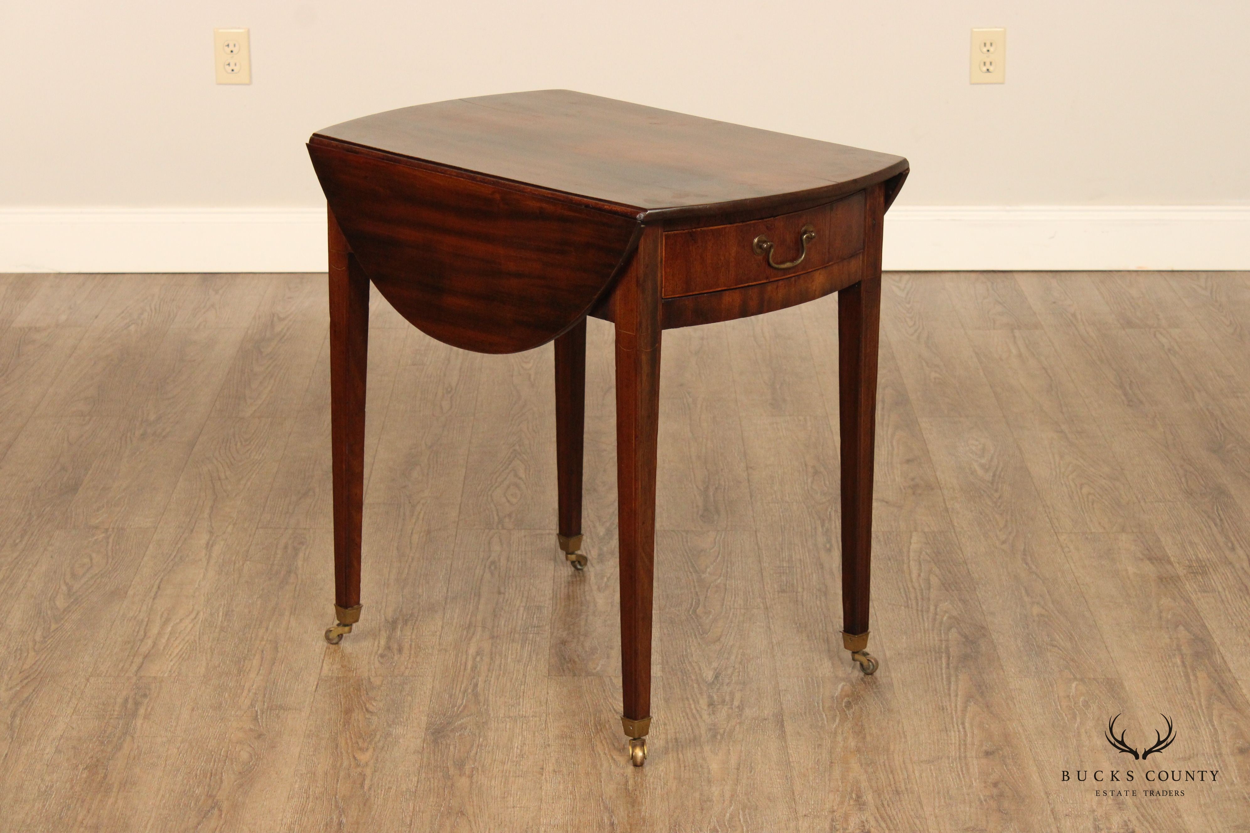 Antique Hepplewhite Mahogany Drop Leaf Pembroke Table